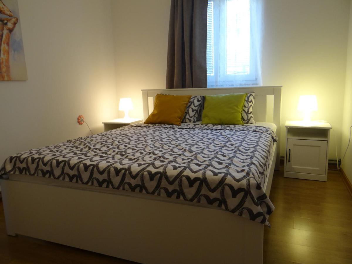 Apartman Ana & Marta เซนญ์ ภายนอก รูปภาพ