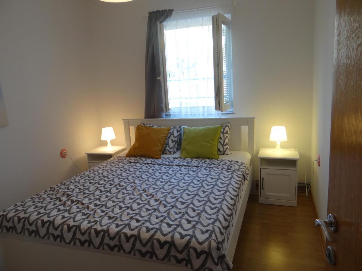 Apartman Ana & Marta เซนญ์ ภายนอก รูปภาพ