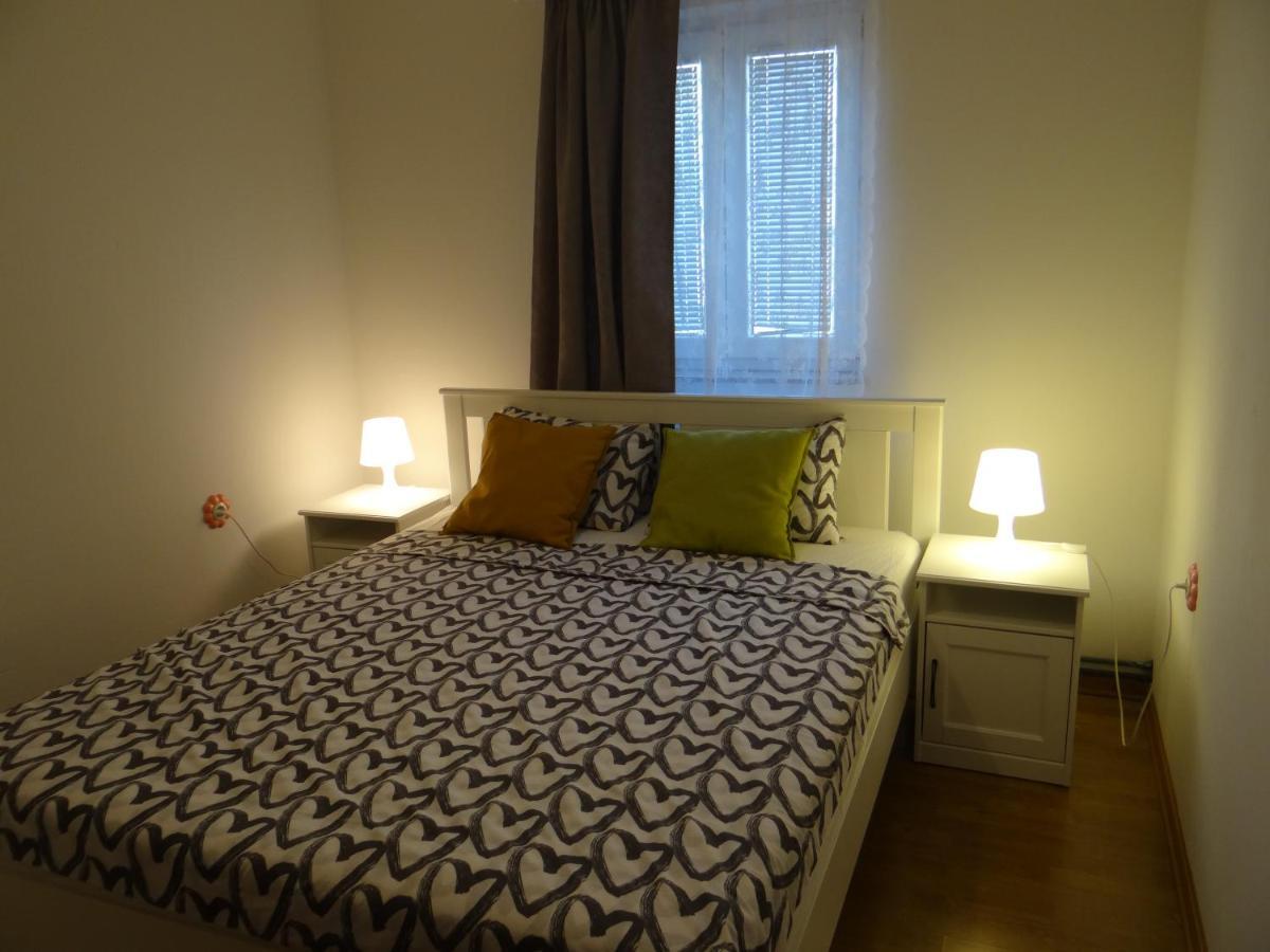 Apartman Ana & Marta เซนญ์ ภายนอก รูปภาพ