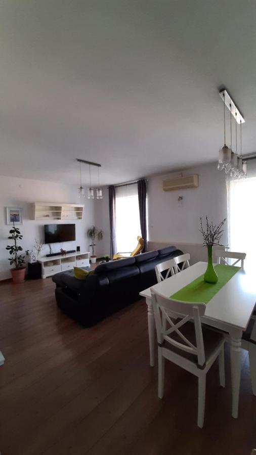 Apartman Ana & Marta เซนญ์ ภายนอก รูปภาพ