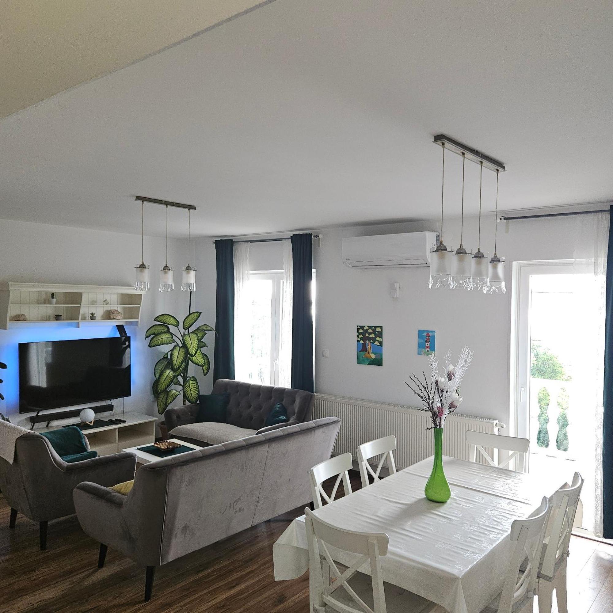 Apartman Ana & Marta เซนญ์ ภายนอก รูปภาพ